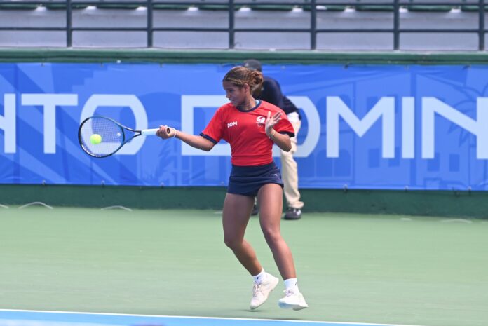 Dominicanas inician con doble triunfo en el tenis de Santo Domingo 2026