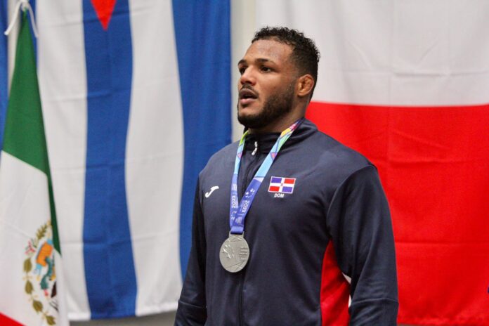 Robert Florentino gana oro en judo y amplía cosecha dominicana