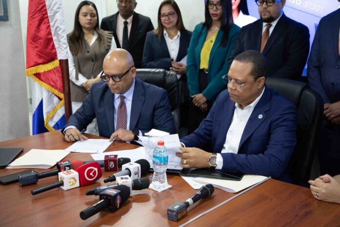 Pro Consumidor y COB-RD acuerdan frenar llamadas abusivas de cobranza