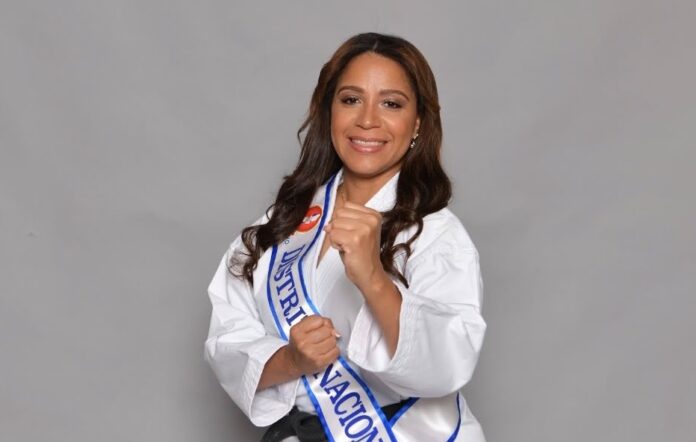 Del combate a la corona: Karolina Martínez, una mujer de disciplina y orgullo que representa al Distrito Nacional 2026