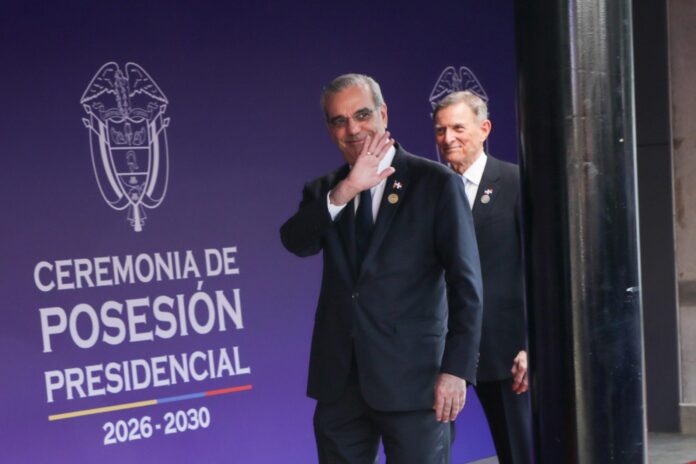 Abinader participa en toma de posesión de De la Espriella en Colombia