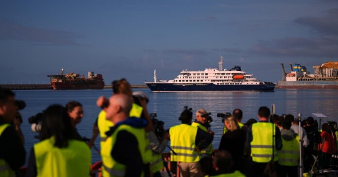 España y OMS repatrían 94 pasajeros de 19 países tras llegada crucero Hondius