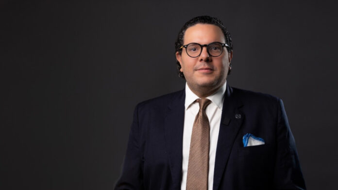 Abinader designa a Víctor Cedeño Brea superintendente de Bancos