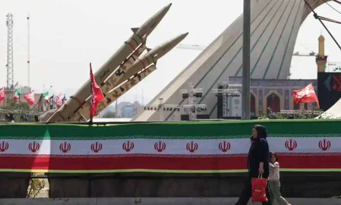Irán ataca bases aéreas en Jordania y apunta a fuerzas de EEUU