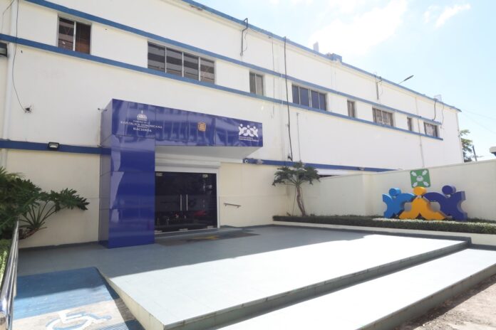Compras y Contrataciones defiende legalidad en contratos del SNS