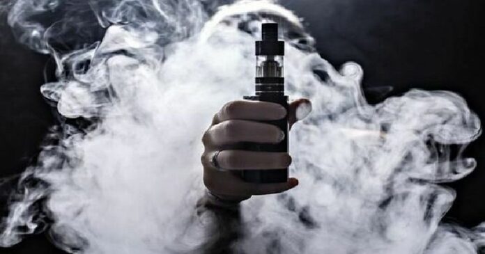 Nueva York impulsa campaña “Drop the Vape” para alertar a jóvenes sobre riesgos del vapeo