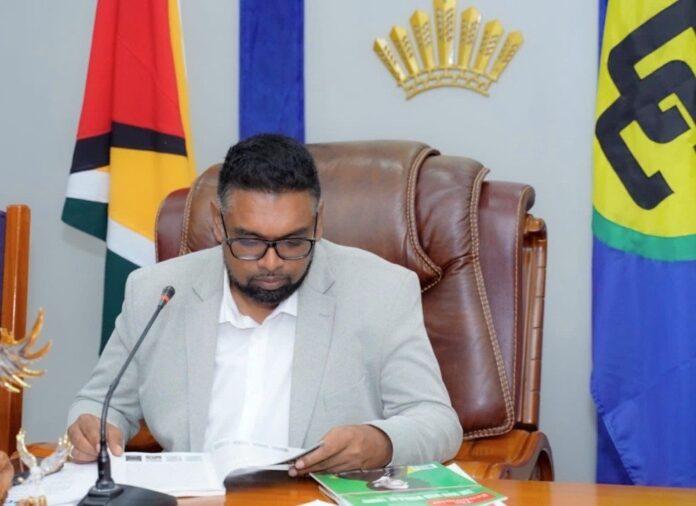 Guyana recibirá migrantes deportados de EEUU bajo acuerdo temporal