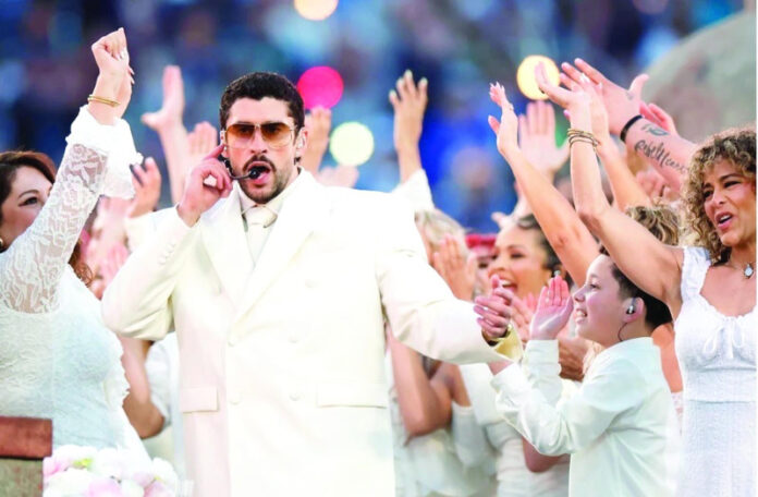 Bad Bunny gana su primer Emmy gracias a su espectáculo de medio tiempo del Super Bowl