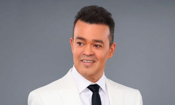Las 10 mejores canciones de Alex Bueno: la voz que marcó generaciones
