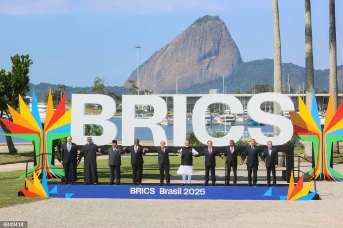 BRICS reclaman reformas en el FMI y Banco Mundial para aumentar representación de emergentes