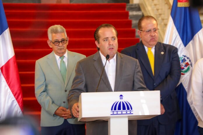 Presupuesto 2027 asciende a RD$2 billones 36 mil 884. 2 millones de pesos