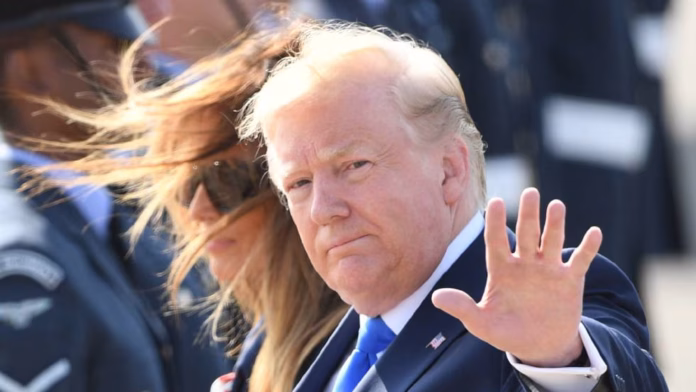 Trump arremete contra el Supremo por frenar restricciones al voto por correo