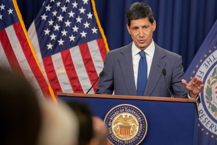 Fed sube los tipos de interés en EEUU y anticipa otro aumento en 2026