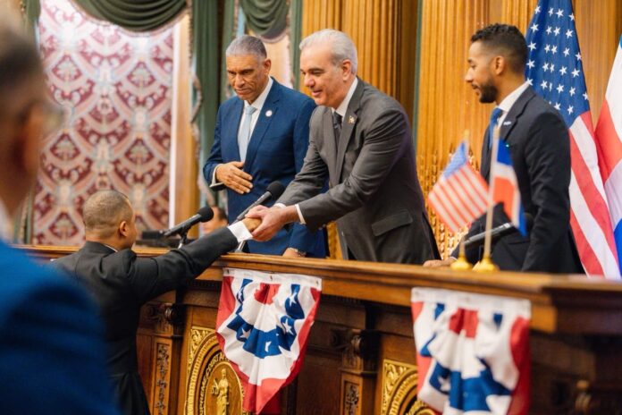 Brooklyn declara Día del Orgullo Dominicano ante Abinader