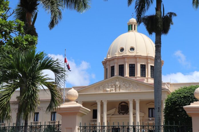 Decreto acoge sentencia del TC sobre edad para licencias de conducir