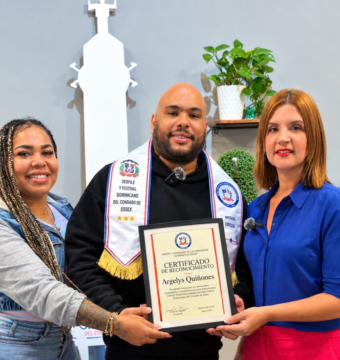 Periodista Argelys Quiñones recibe reconocimientos en Nueva Jersey por su trayectoria y aporte a la comunidad dominicana