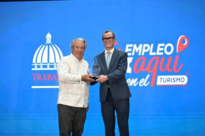 Ministerio de Trabajo ofrece 5,000 empleos turísticos en jornada realizada en La Romana