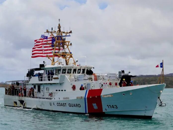 Interceptan embarcación con migrantes en el Canal de la Mona y entregan 63 personas a RD